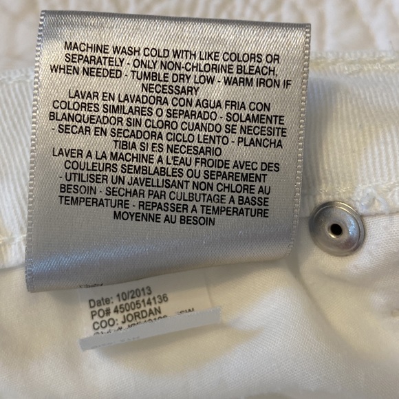 Jessica Simpson Rockin Curvy Boot Cut White Jeans, Size 27 Reg. - Picture 10 of 10